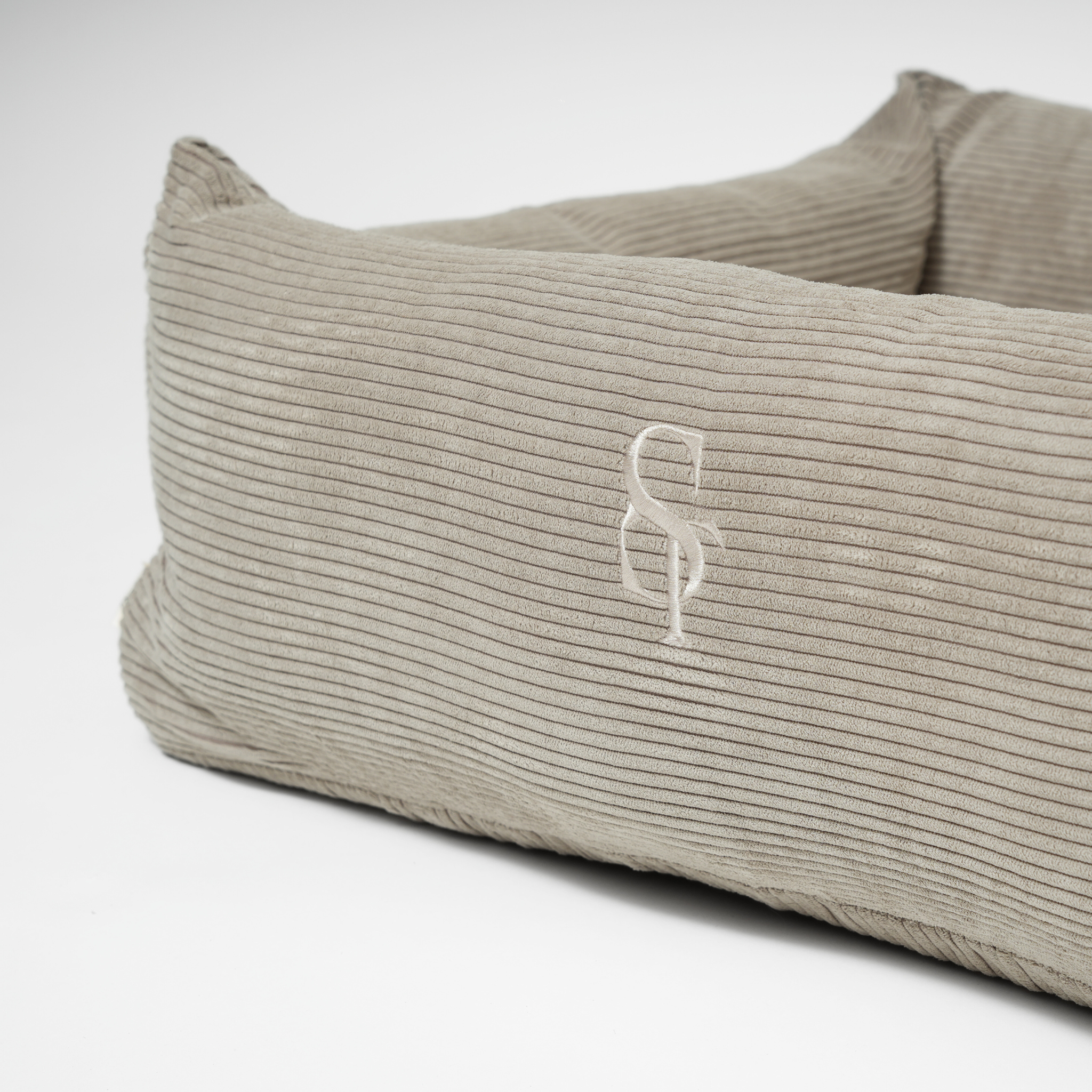 Vera Dog Bed | Dune Corduroy