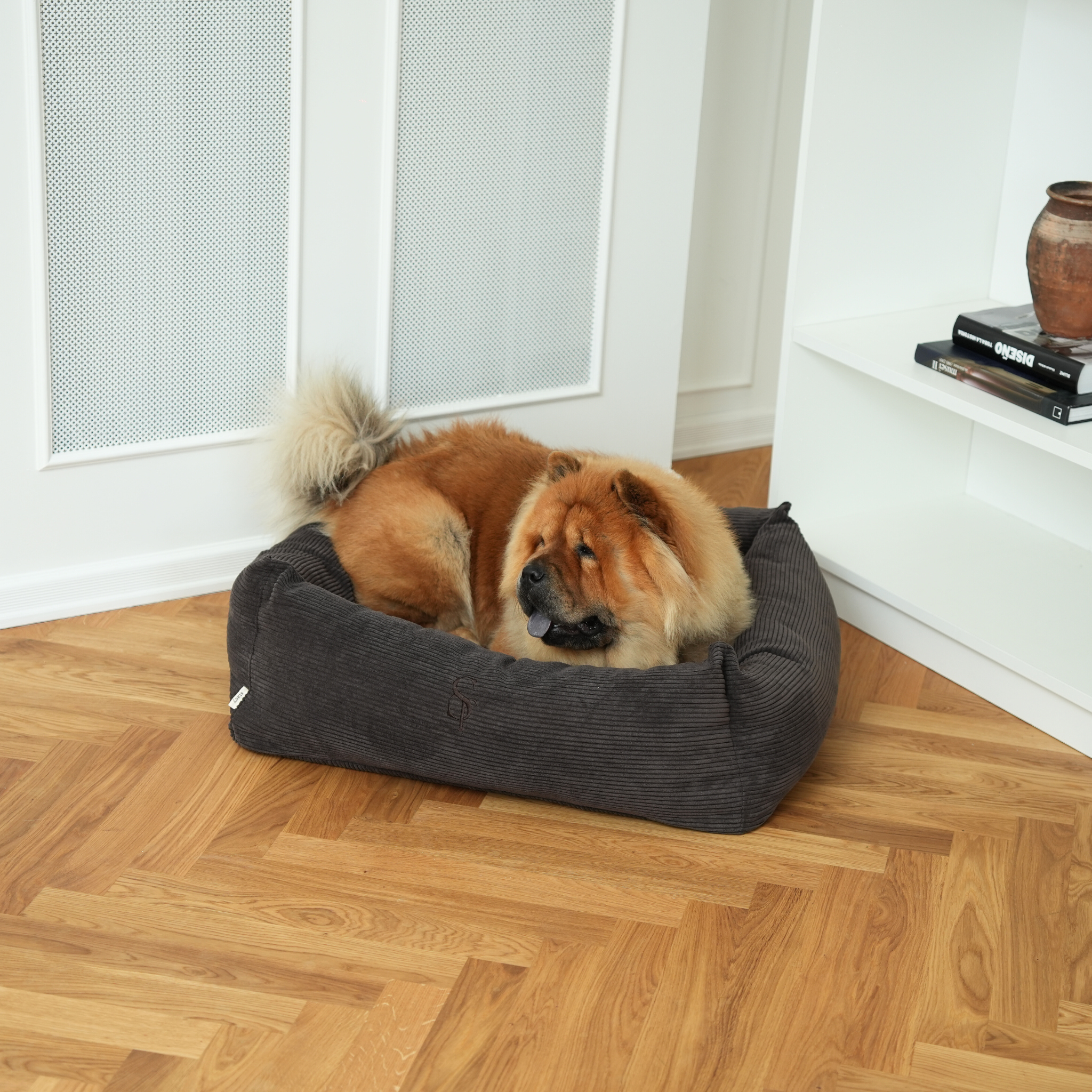 Vera Dog Bed | Dark Oak Corduroy