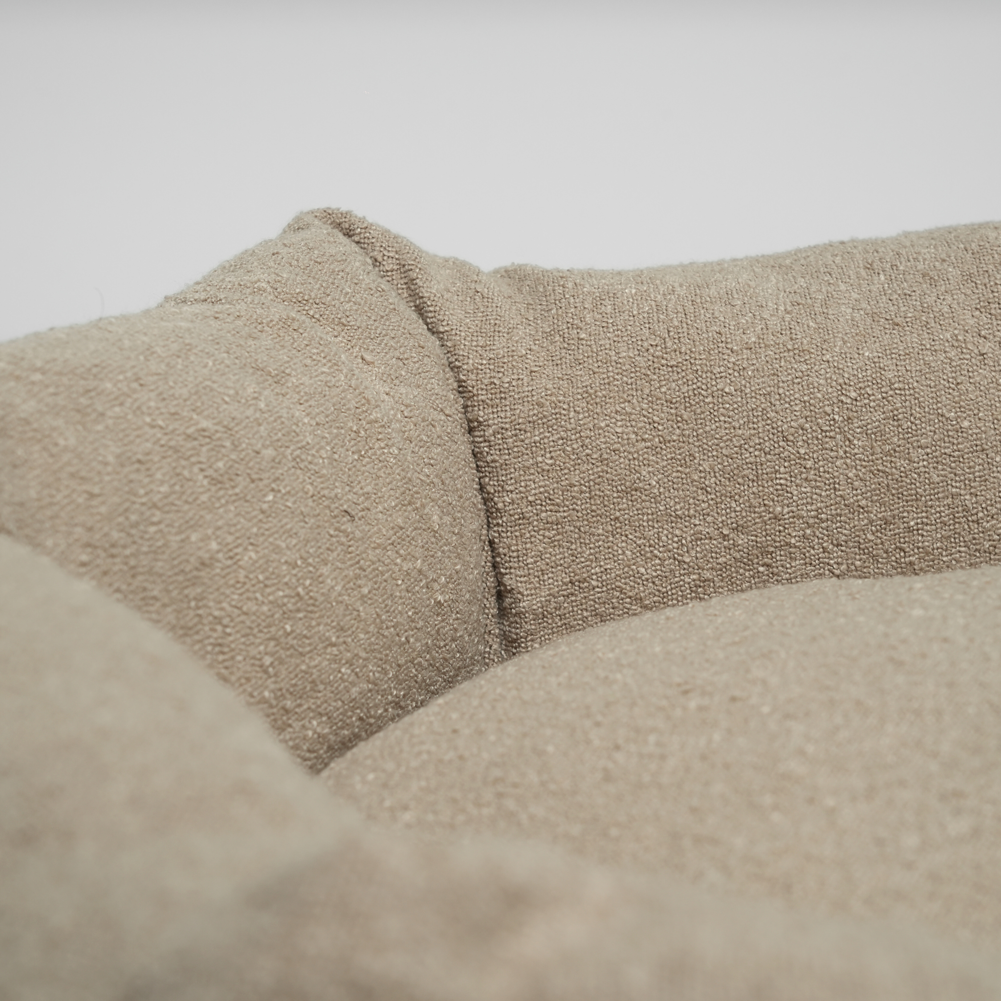 Luna Dog Bed 3.0 | Oat Bouclé