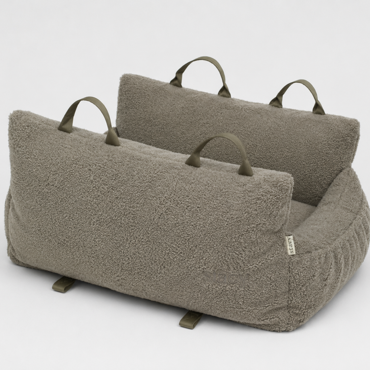 Lara XXL dog car seat in teddy fleece with padded bolsters and handles